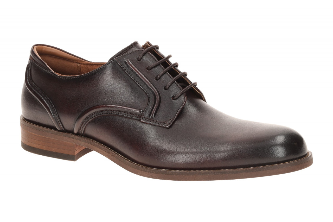 Clarks 26186388 7 CraftRemi_Lace Herrenschuhe Braun Leather Outfit 1 Clarks 26186388 7 CraftRemi_Lace Herrenschuhe Braun Leather Outfit